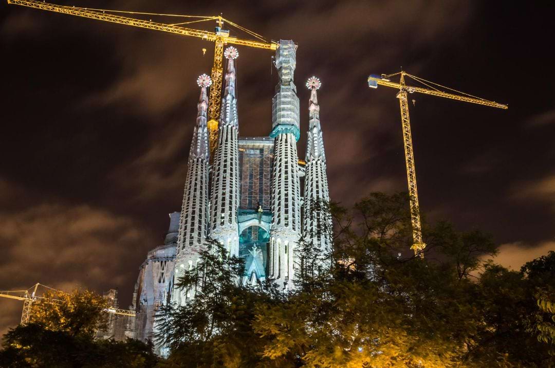 final-completion-of-barcelonas-renowned-sagrada-familias-4-main-towers