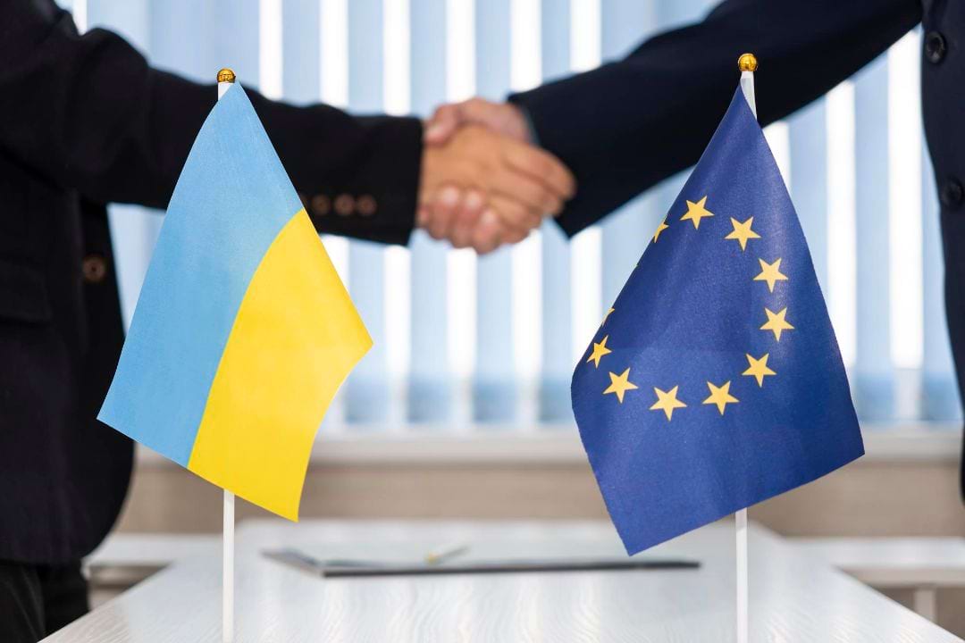 eu-commission-suggests-starting-eu-membership-talks-with-moldova-and-ukraine