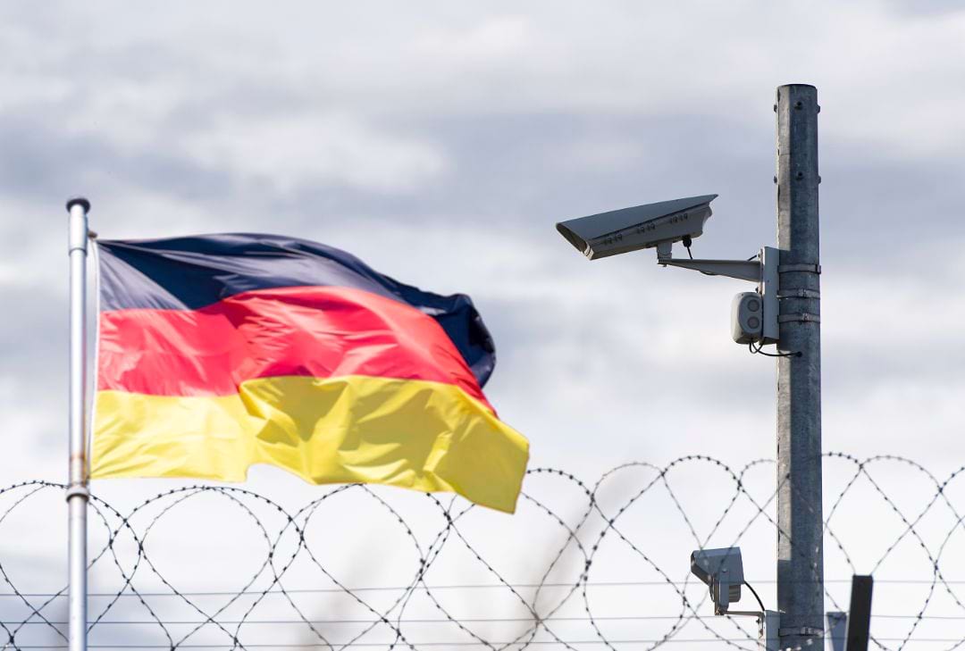 germany-begins-controls-at-all-land-borders-today.jpg