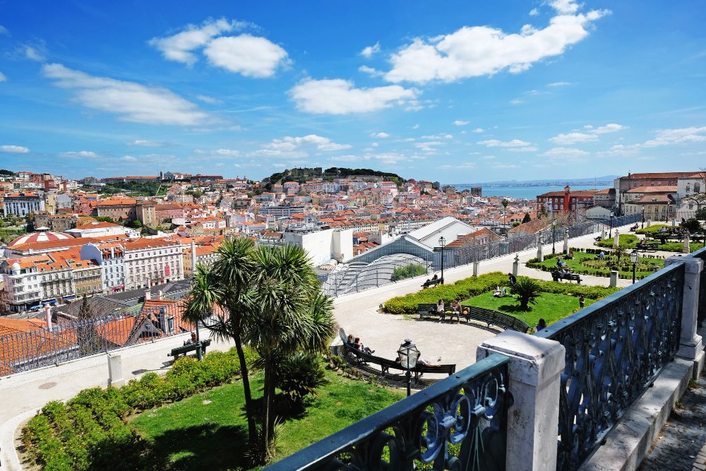 portugal-to-accelerate-processing-of-golden-visa-applications-amid-backlogs.jpg